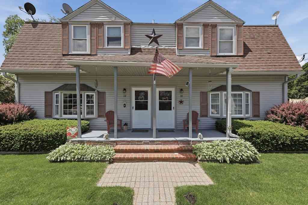 Multifamily For Sale - 10-12 Pleasant Street<br/> Worcester County, Royalston, MA 01368