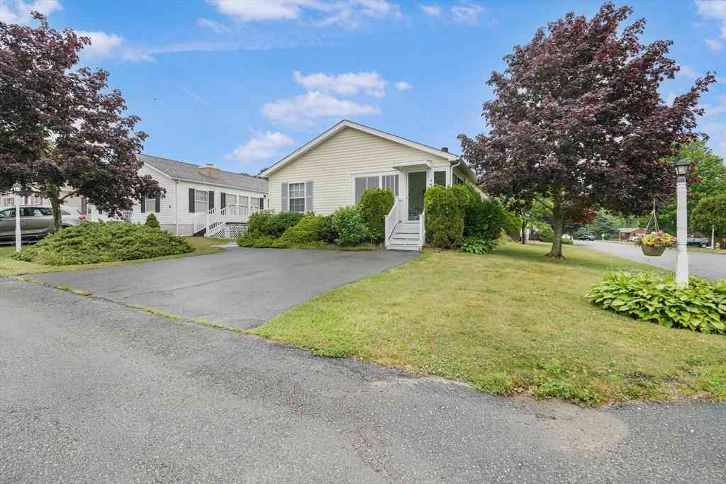 Mobile Home For Sale - 4 Nightingale Lane<br/> Tiverton, RI 02878