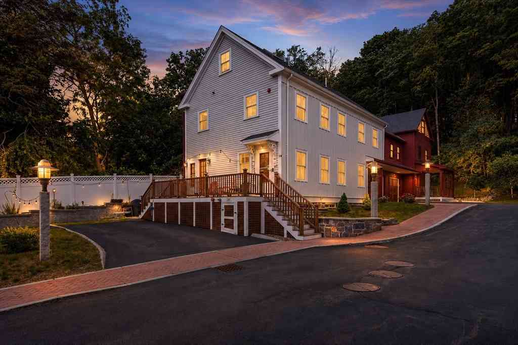 Condo For Sale - 83 High Street #4<br/> Ipswich, MA 01938