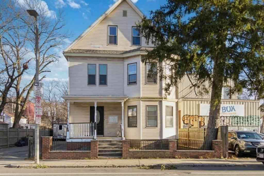 Homes For Rent - 3886-3888 Washington St #1<br/> Boston, MA 02131