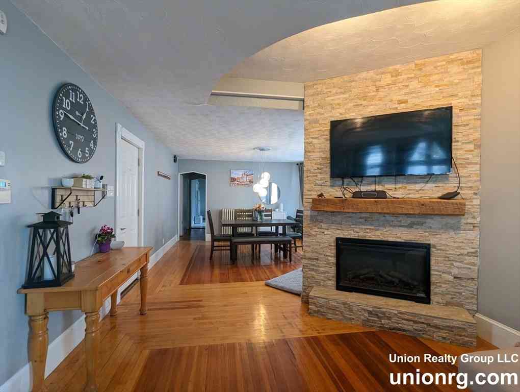 Apartment For Rent - 74 Bayswater Street #2<br/> Boston, MA 02128