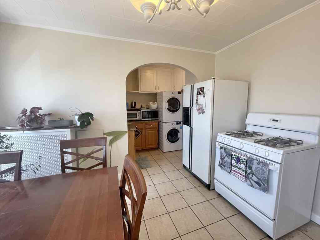 Apartment For Rent - 94 Saint Andrew #3<br/> Boston, MA 02128