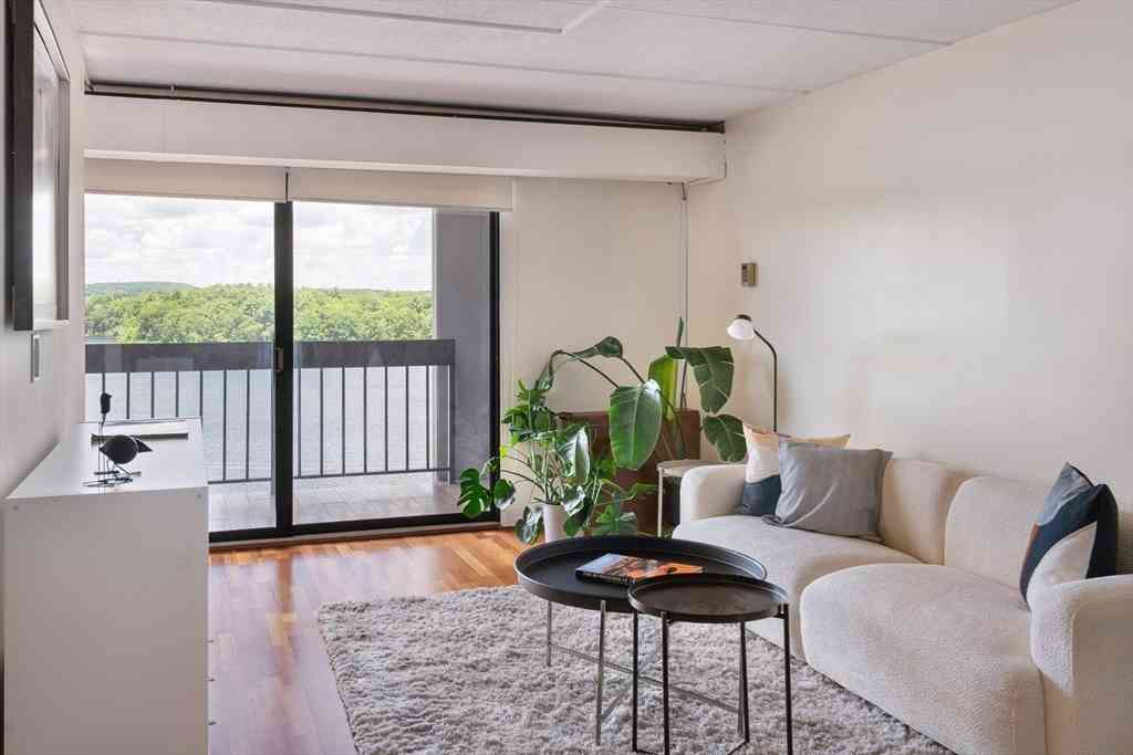 Condo For Sale - 1500 Worcester Rd #724<br/> Middlesex County, Framingham, MA 01702