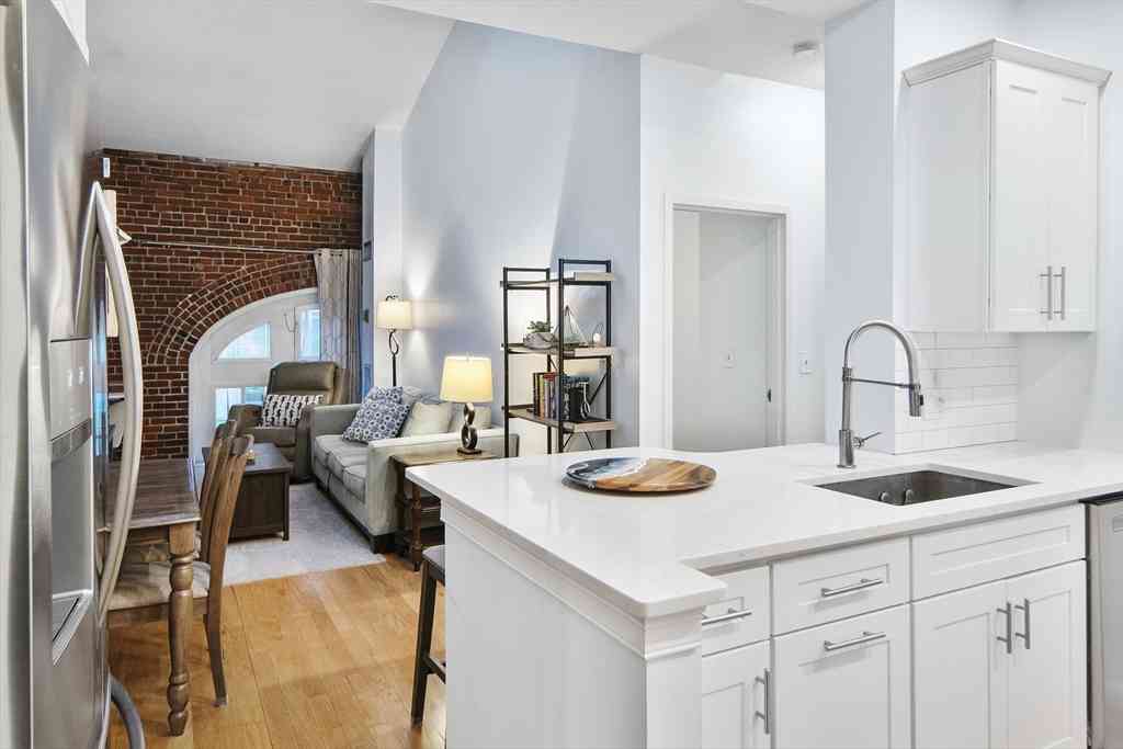 Condo For Rent - 106 13th Street #225<br/> Boston, MA 02129