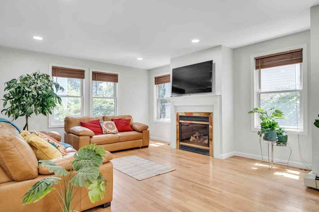 Condo For Sale - 39 Hawthorne #39<br/> Suffolk County, Boston, MA 02119