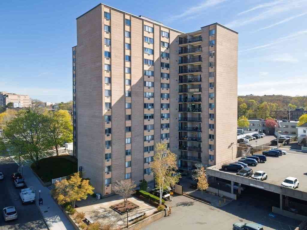 Condo For Sale - 1025 Hancock St #4J<br/> Quincy, MA 02169
