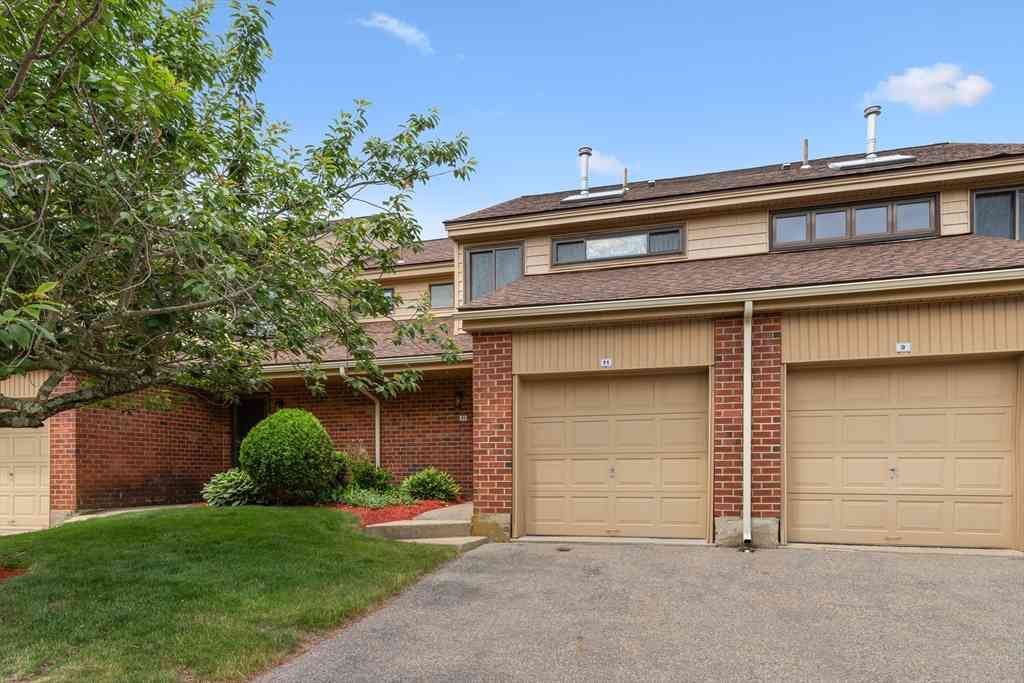 Condo For Sale - 11 Elderwood Dr #11<br/> Norfolk County, Stoughton, MA 02072