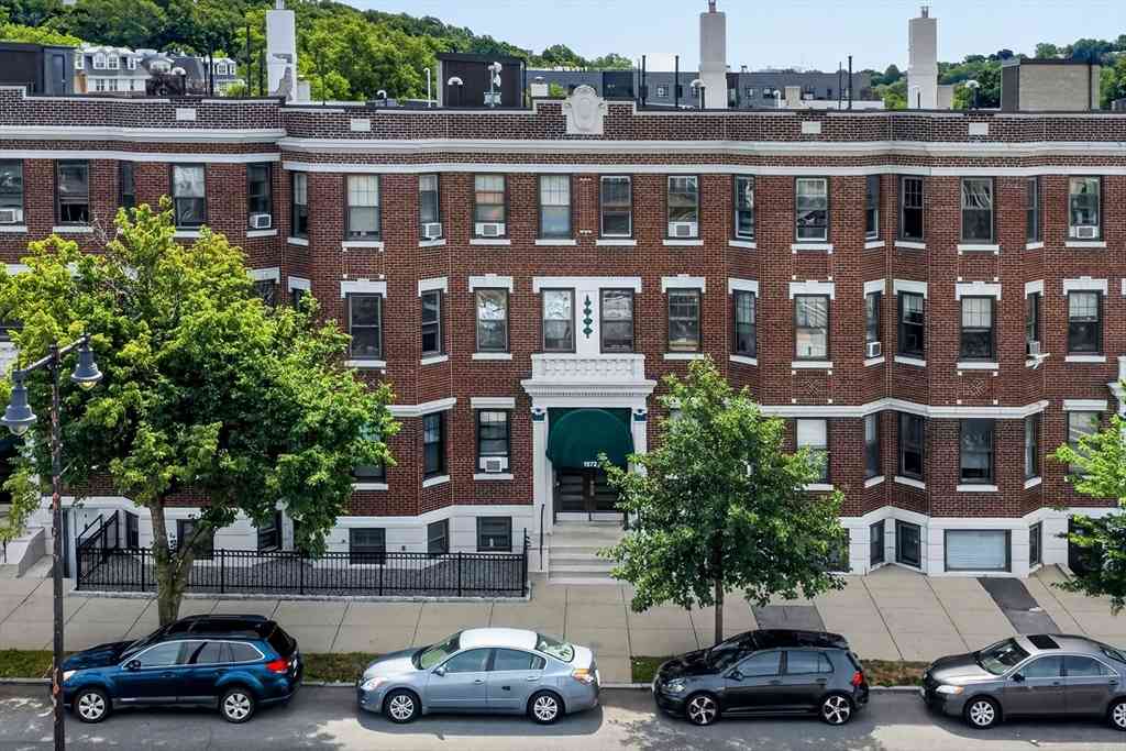 Condo For Sale - 1572 Commonwealth Ave. #14<br/> Suffolk County, Boston, MA 02135