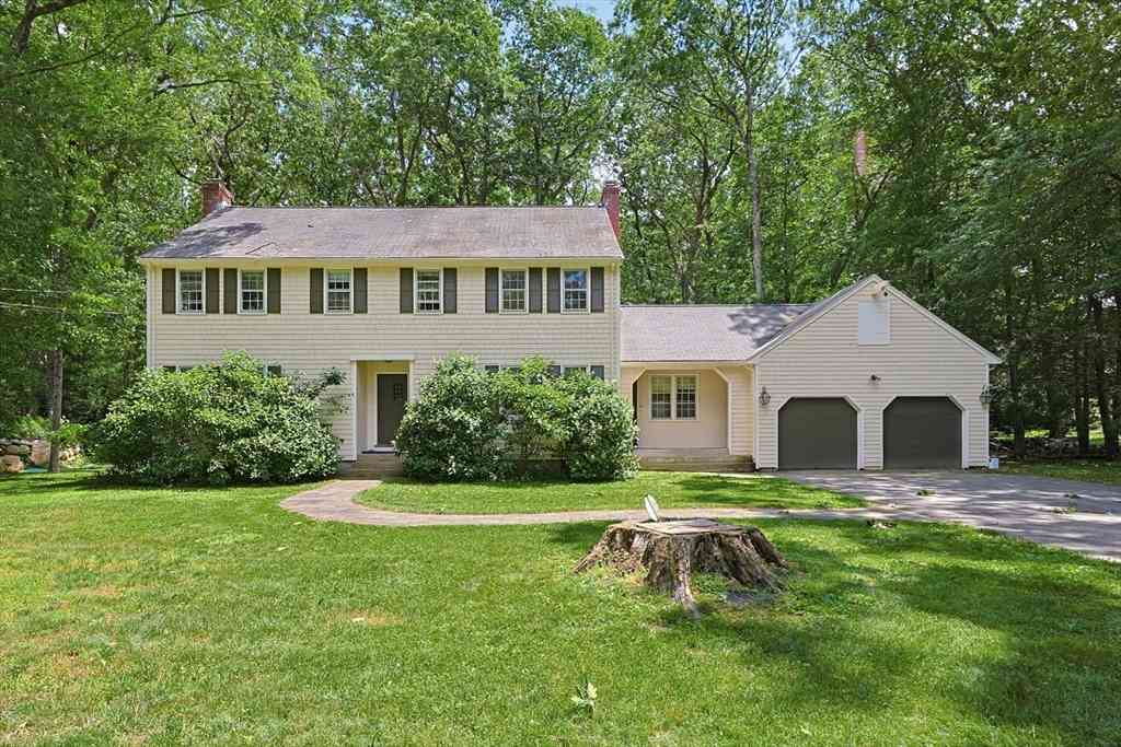 Homes For Rent - 12 Carriage Drive<br/> Lexington, MA 02420