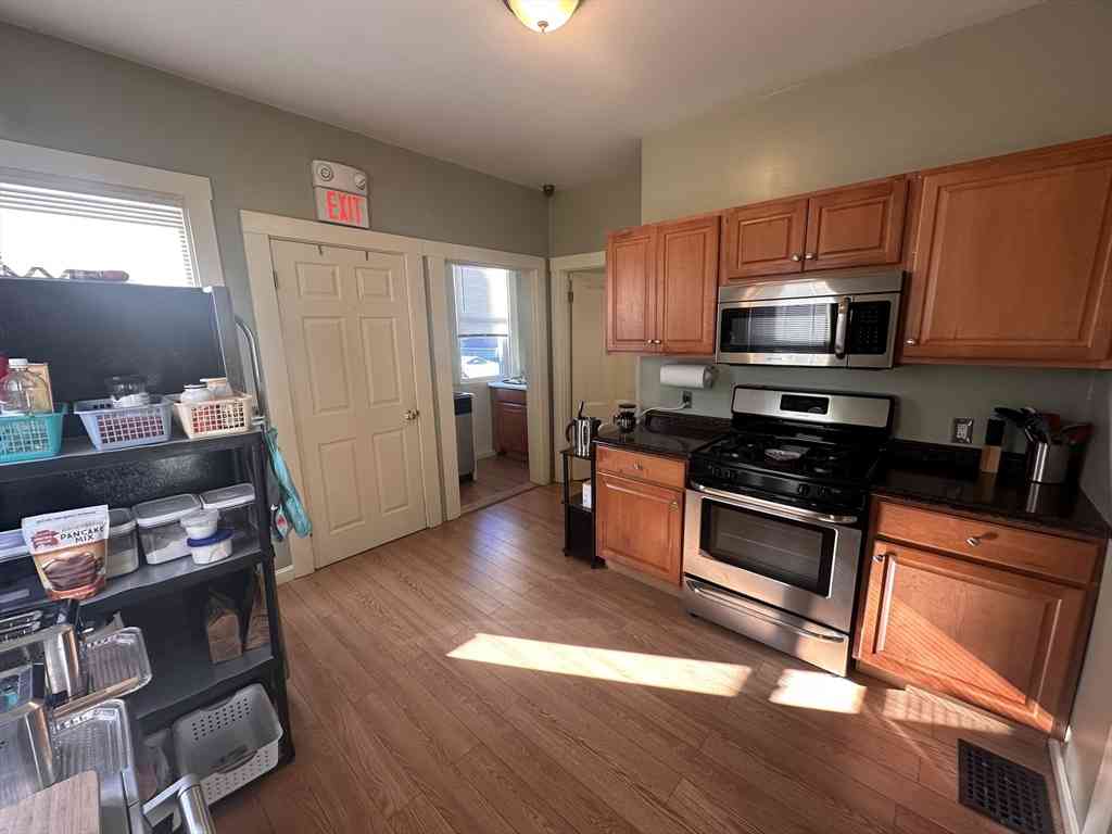 Homes For Rent - 374 Highland Ave #1<br/> Somerville, MA 02144