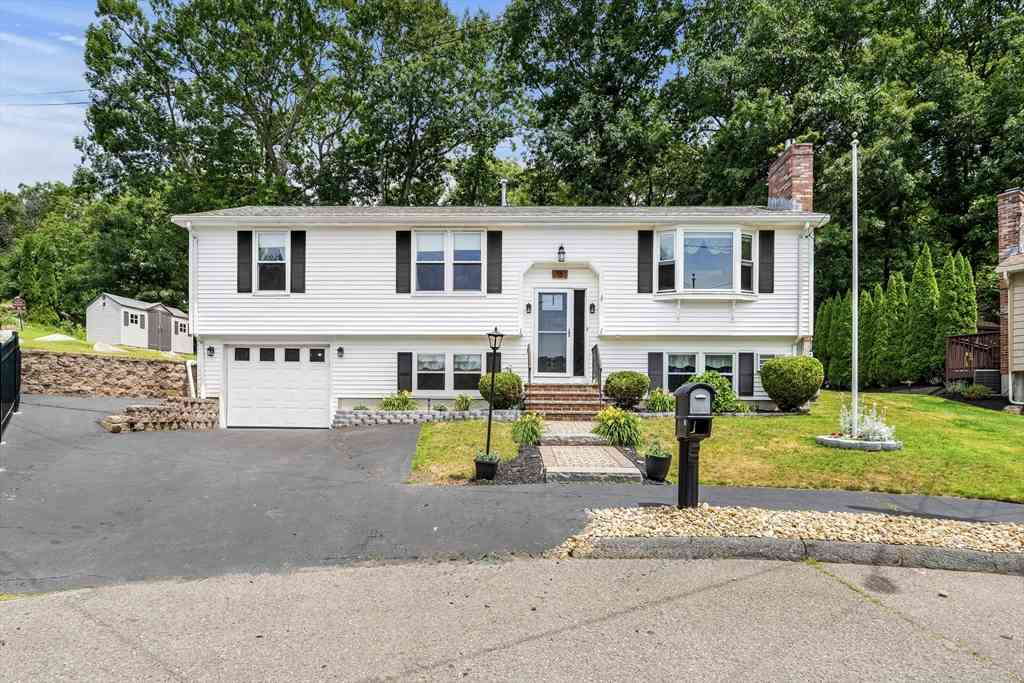 Homes For Sale - 16 Marianne Rd<br/> Lynn, MA 01904
