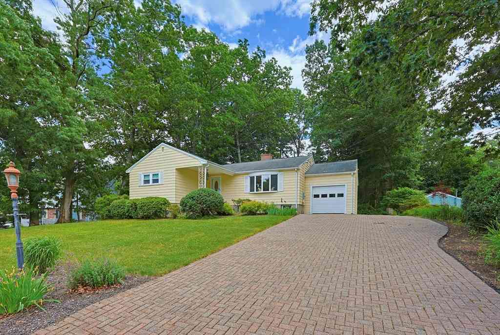 Homes For Sale - 37 Park St<br/> Wilmington, MA 01887