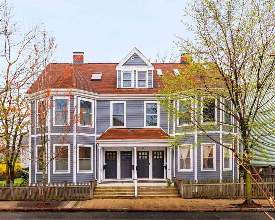 Condo For Rent - 165 Putnam Avenue #A<br/> Cambridge, MA 02138