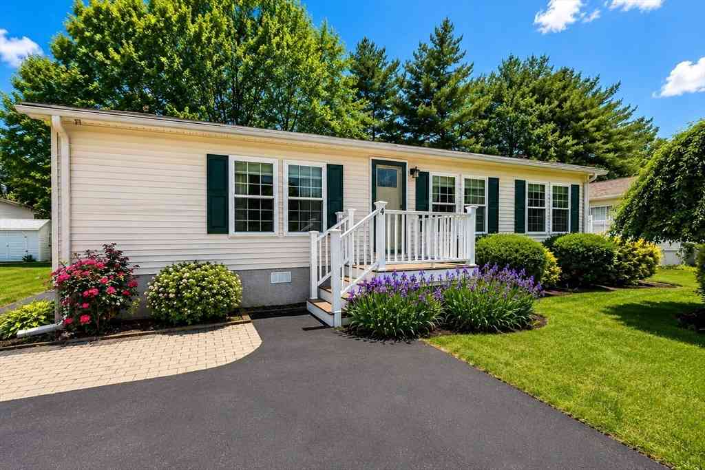 Homes For Sale - 4 Trailwood Drive<br/> Bridgewater, MA 02324