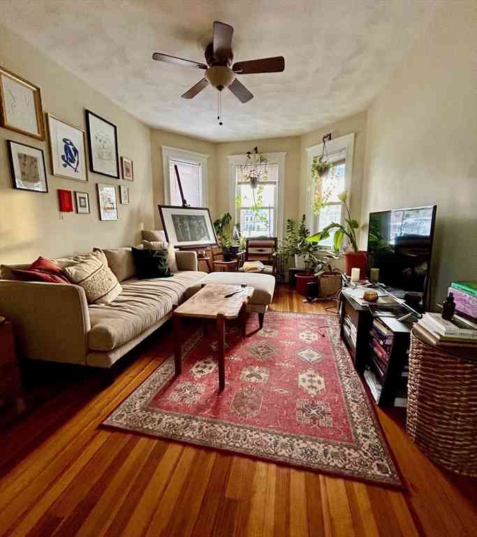 Apartment For Rent - 11 Heath #1<br/> Somerville, MA 02145