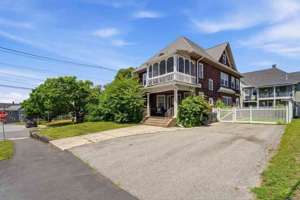 Homes For Sale - 207 Middlesex St<br/> North Andover, MA 01845