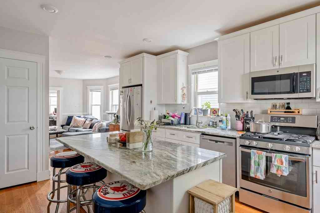 Apartment For Rent - 124 Pearson Rd #1<br/> Somerville, MA 02144