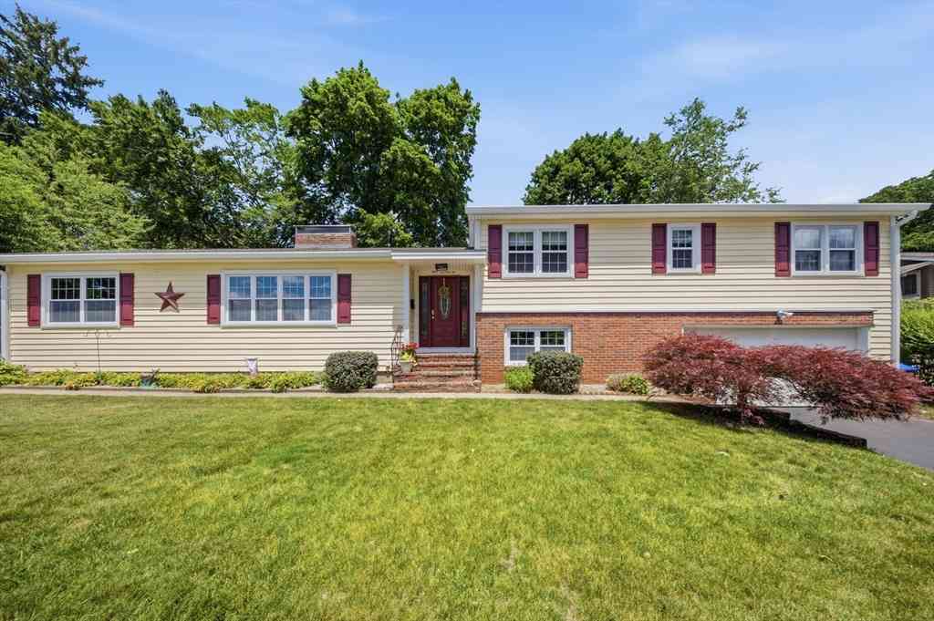 Homes For Sale - 494 Laurel St<br/> Manchester, NH 03103