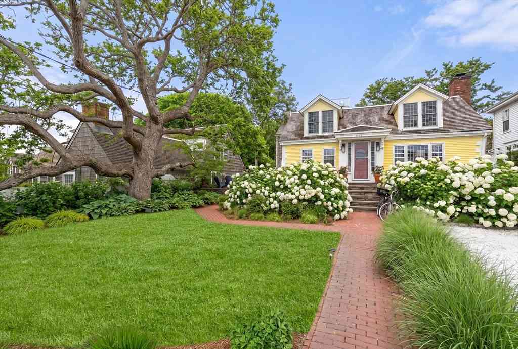 Condo For Sale - 558 Commercial St #A<br/> Provincetown, MA 02657