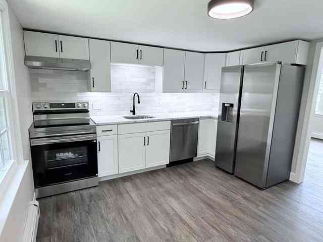 Condo For Sale - 8 Myles Standish Dr #2<br/> Essex County, Haverhill, MA 01835