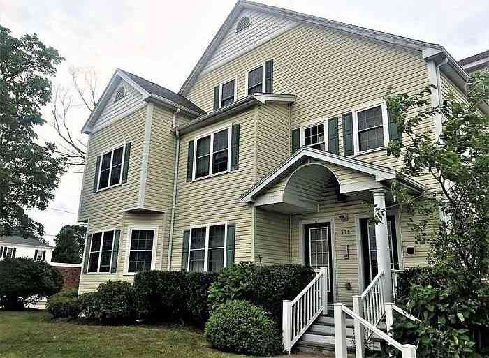 Condo For Rent - 372 Washington St #E<br/> Quincy, MA 02169