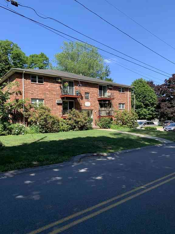 Apartment For Rent - 70 Madison #3<br/> Amesbury, MA 01913