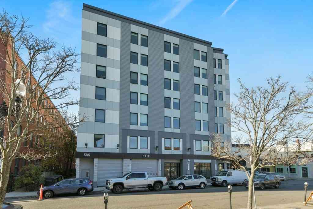 Apartment For Rent - 585 Essex St #405<br/> Lynn, MA 01902