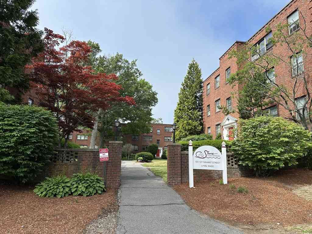 Condo For Sale - 101 Nahant St #3<br/> Lynn, MA 01902