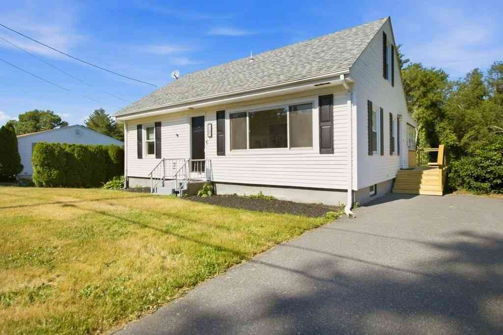 Homes For Sale - 125 Davis Rd<br/> Westport, MA 02790