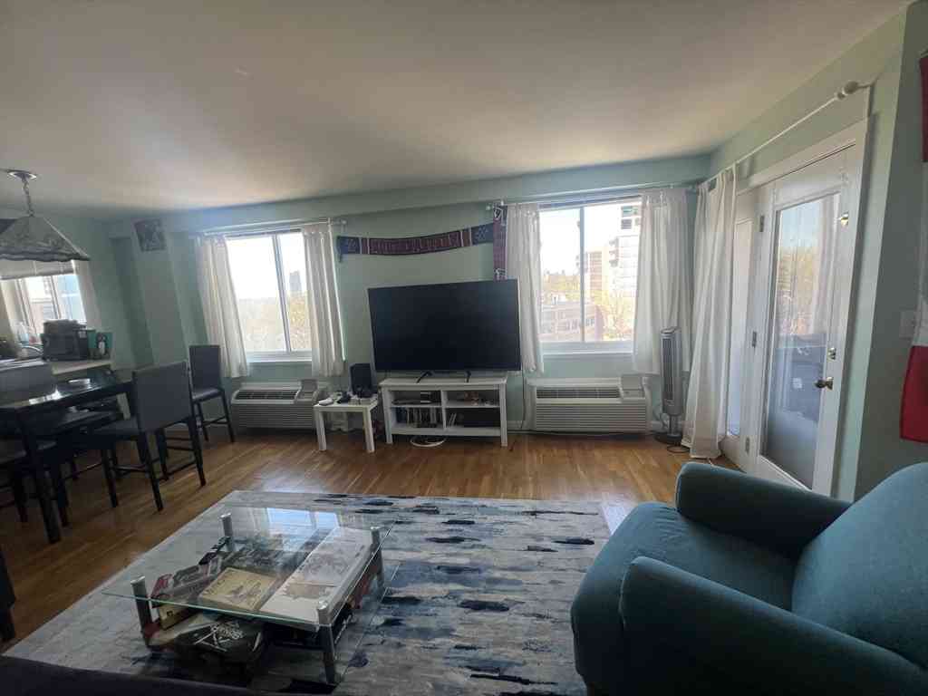 Condo For Rent - 332 Franklin St. #500<br/> Cambridge, MA 02139