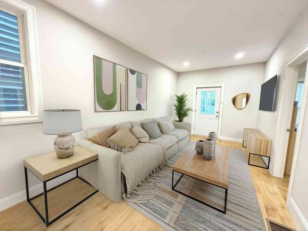 Apartment For Rent - 220 Bremen St #1<br/> Boston, MA 02128