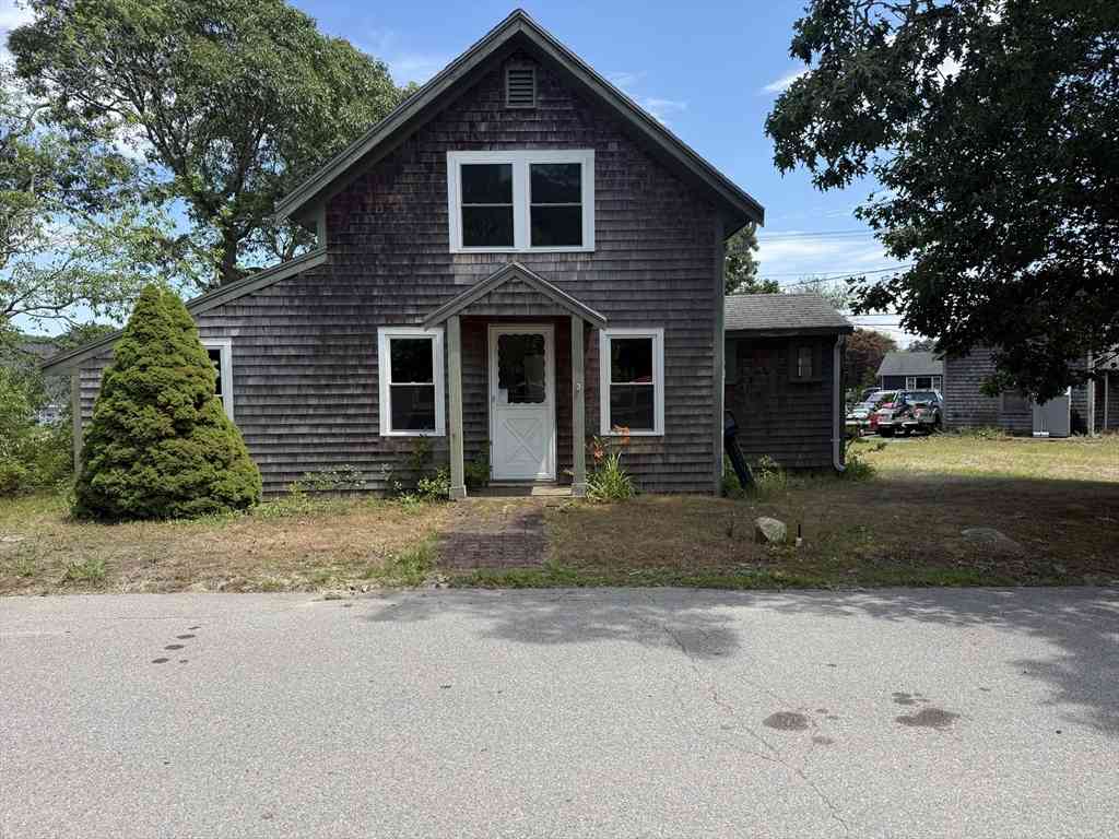 Homes For Sale - 3 Short Neck Rd<br/> Wareham, MA 02532