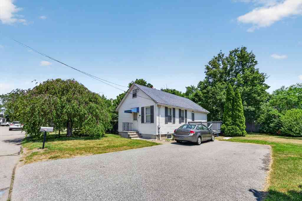 Homes For Sale - 50 Lloyd Ave<br/> Warwick, RI 02889