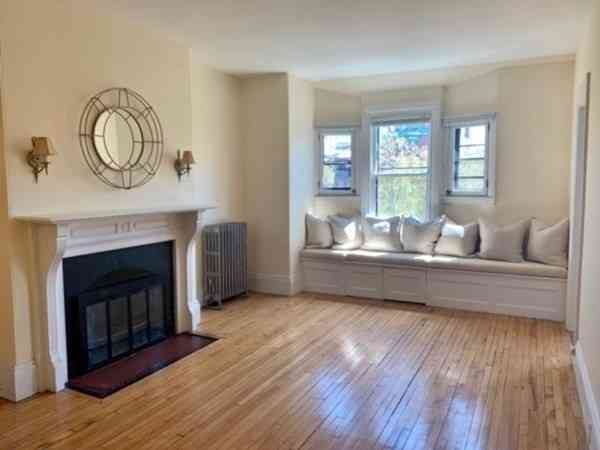 Apartment For Rent - 291 Commonwealth Ave #6<br/> Boston, MA 02116