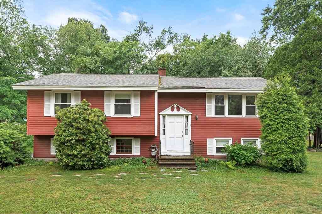Homes For Sale - 155 Turnpike Rd<br/> Chelmsford, MA 01824
