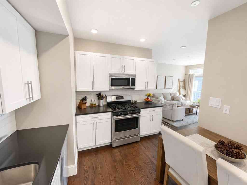 Apartment For Rent - 154 Gold Street #1<br/> Boston, MA 02127