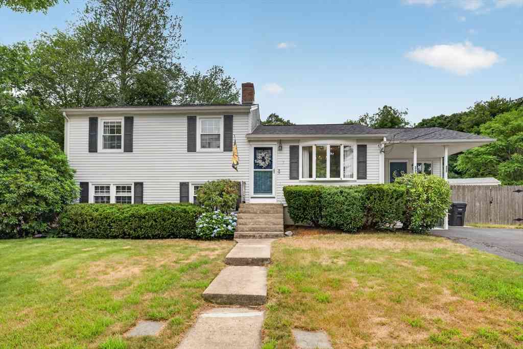 Homes For Sale - 7 Englewood Rd<br/> Coventry, RI 02816