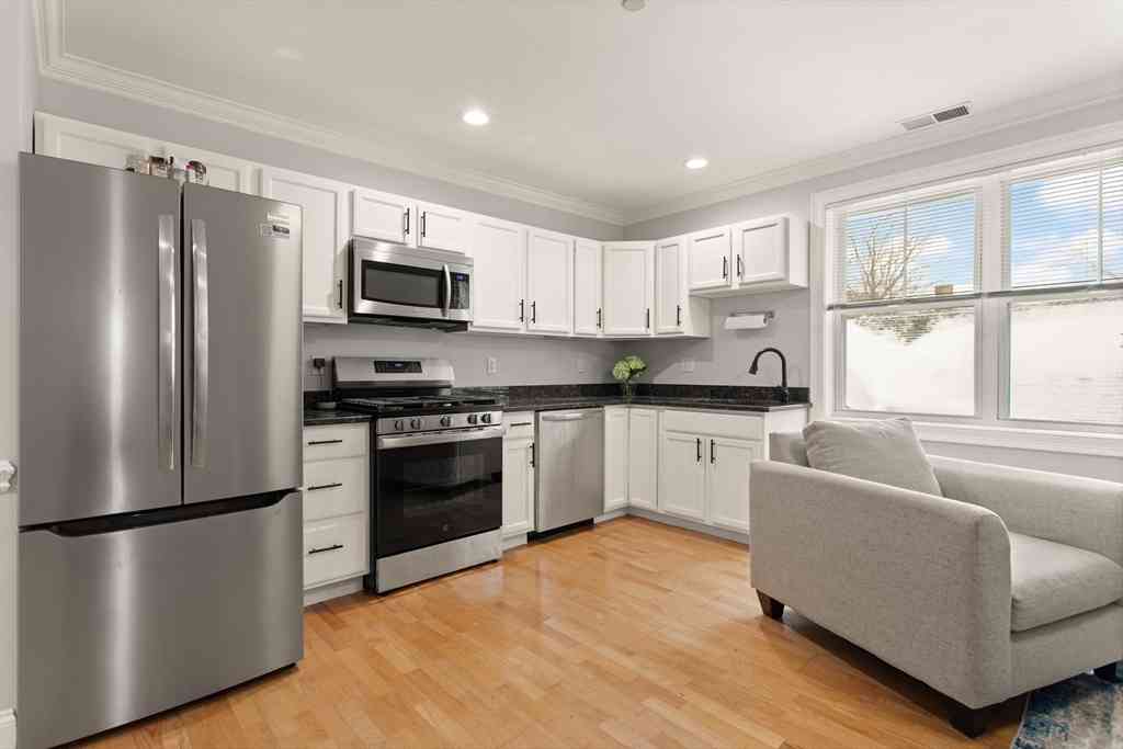 Condo For Sale - 40 Hancock St #10<br/> Boston, MA 02125