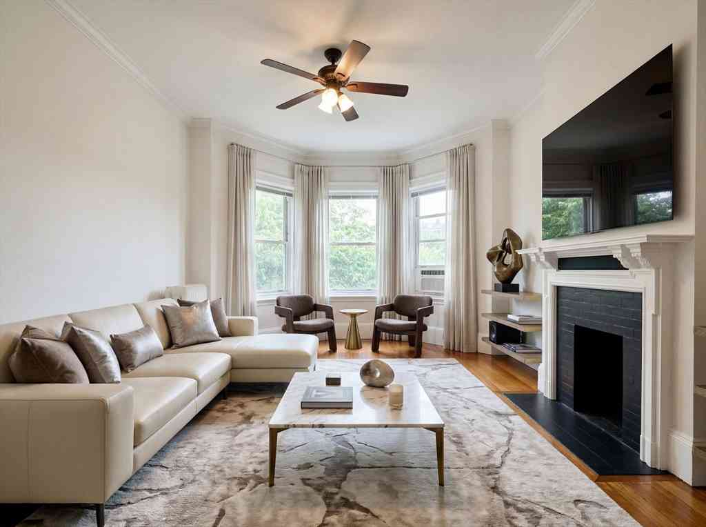 Apartment For Rent - 1683 Beacon St. #2<br/> Norfolk County, Brookline, MA 02445