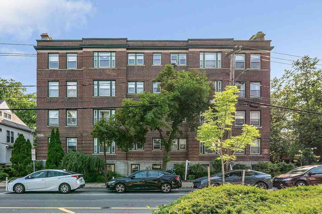 Condo For Sale - 52 Garden St #B2<br/> Cambridge, MA 02138
