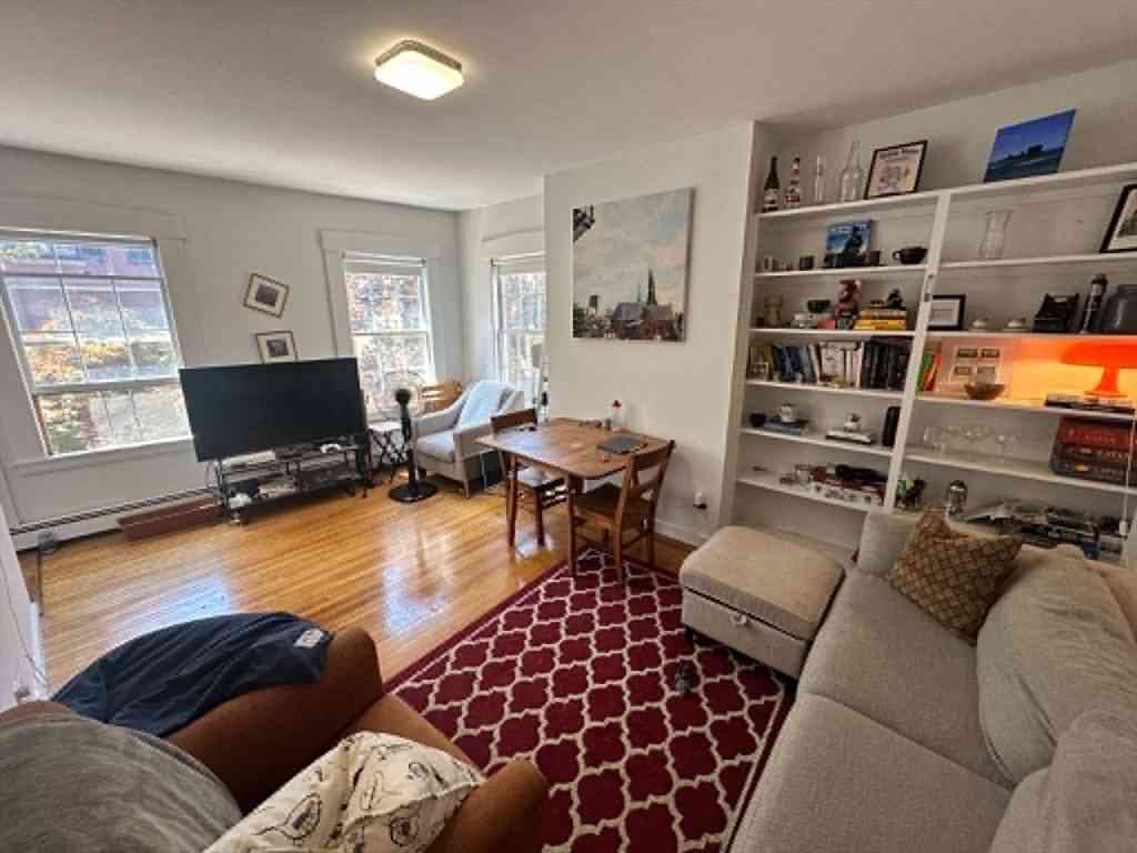 Apartment For Rent - 85 Revere #3<br/> Suffolk County, Boston, MA 02114
