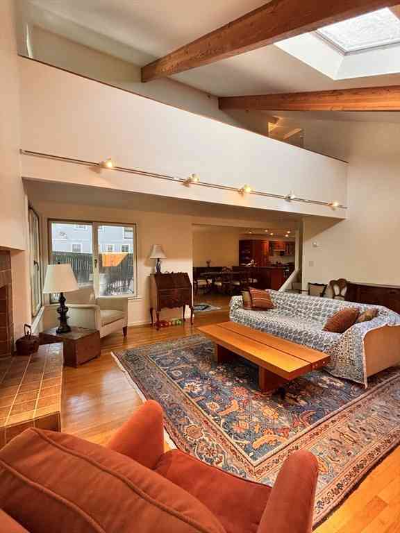 Homes For Rent - 8 Bond St #8<br/> Cambridge, MA 02138