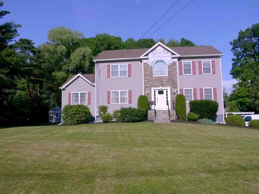 Homes For Sale - 52 Phelps St<br/> Marlborough, MA 01752