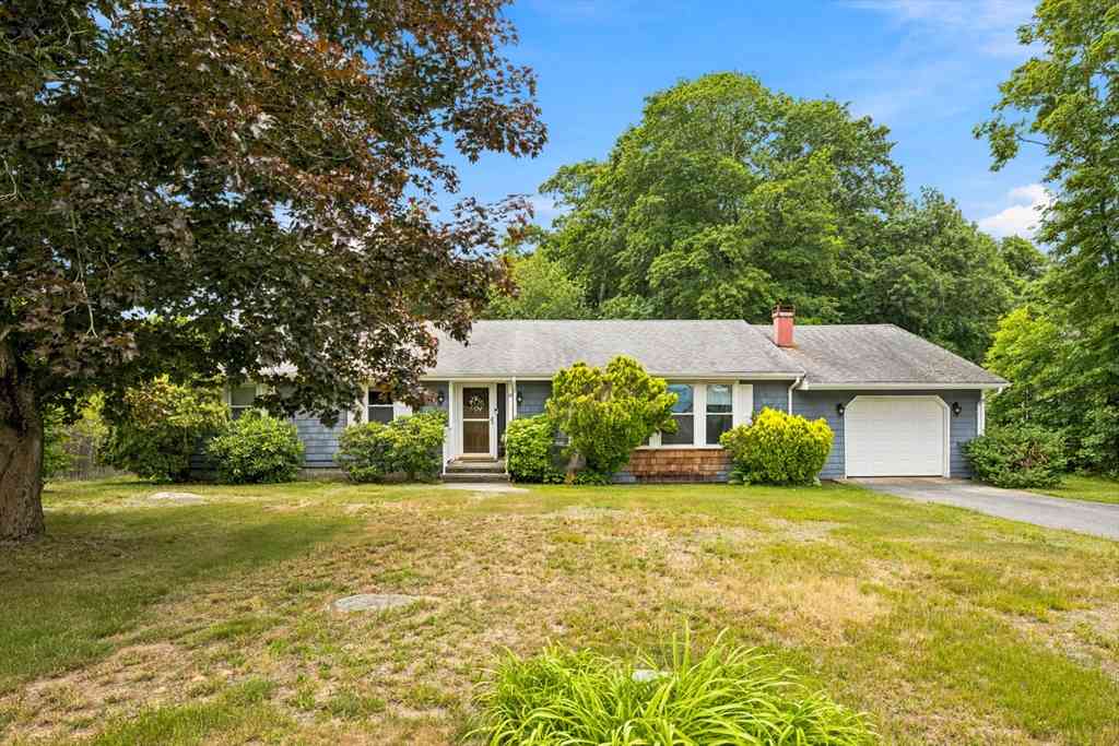 Homes For Sale - 18 Gifford Rd<br/> Westport, MA 02790