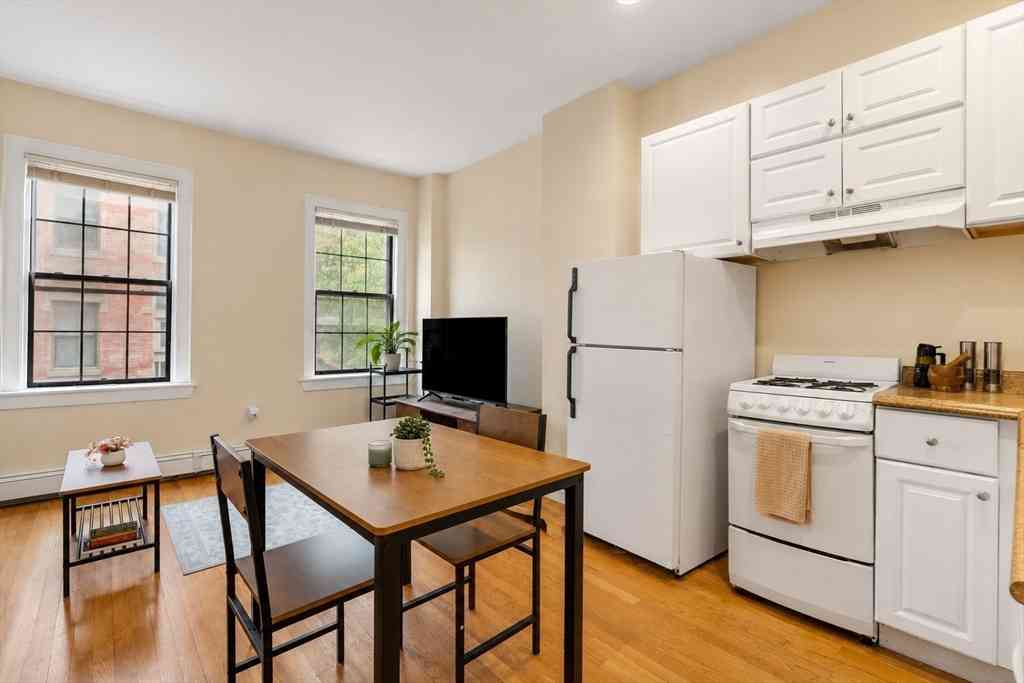 Apartment For Rent - 28 Phillips St #1<br/> Boston, MA 02114