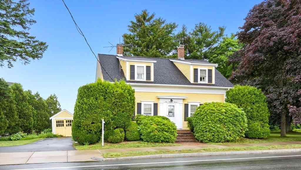 Homes For Sale - 109-111 Liberty St<br/> Essex County, Danvers, MA 01923