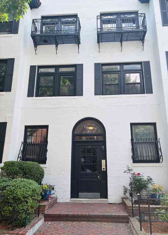 Condo For Sale - 18 Medfield St. #4<br/> Boston, MA 02215