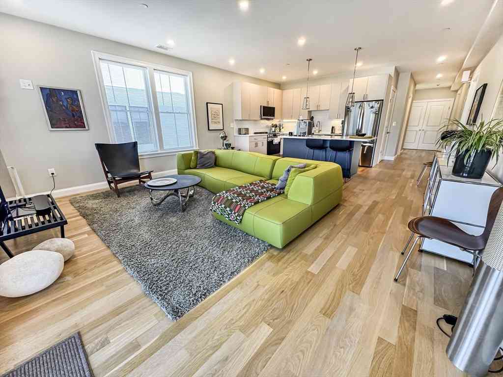 Condo For Rent - 40 Waverly Street #3<br/> Boston, MA 02135