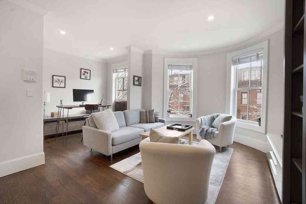 Condo For Rent - 158 West Newton Street #2<br/> Boston, MA 02118