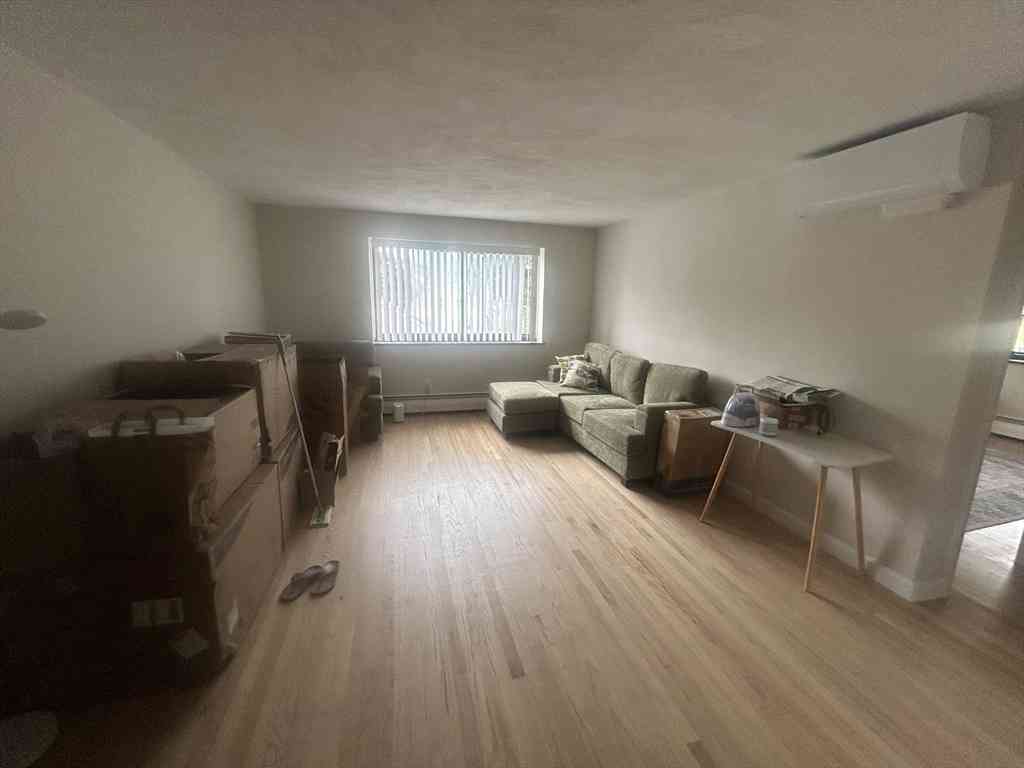 Apartment For Rent - 16 Walnut Street #34<br/> Arlington, MA 02476